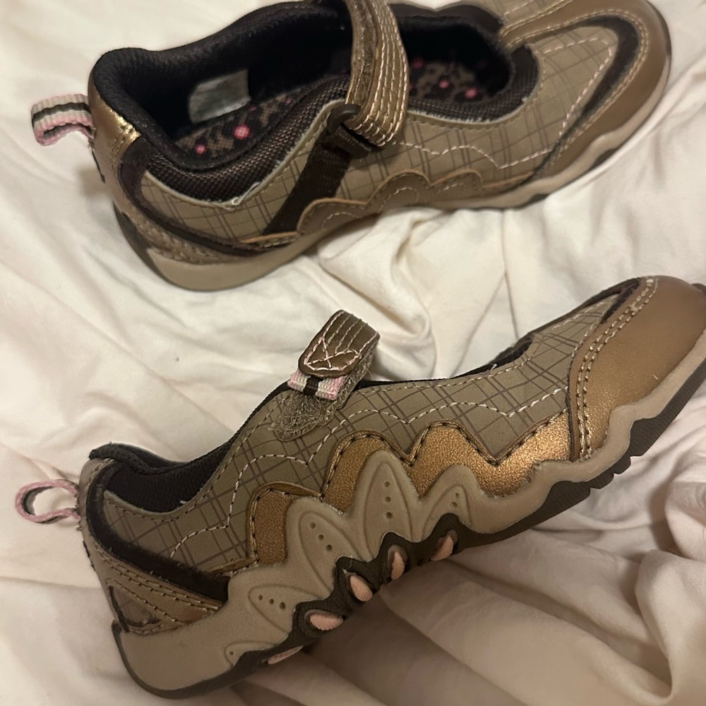 Y2K STRIDE RITE Little Kids 9 WIDE Kendall Sandal